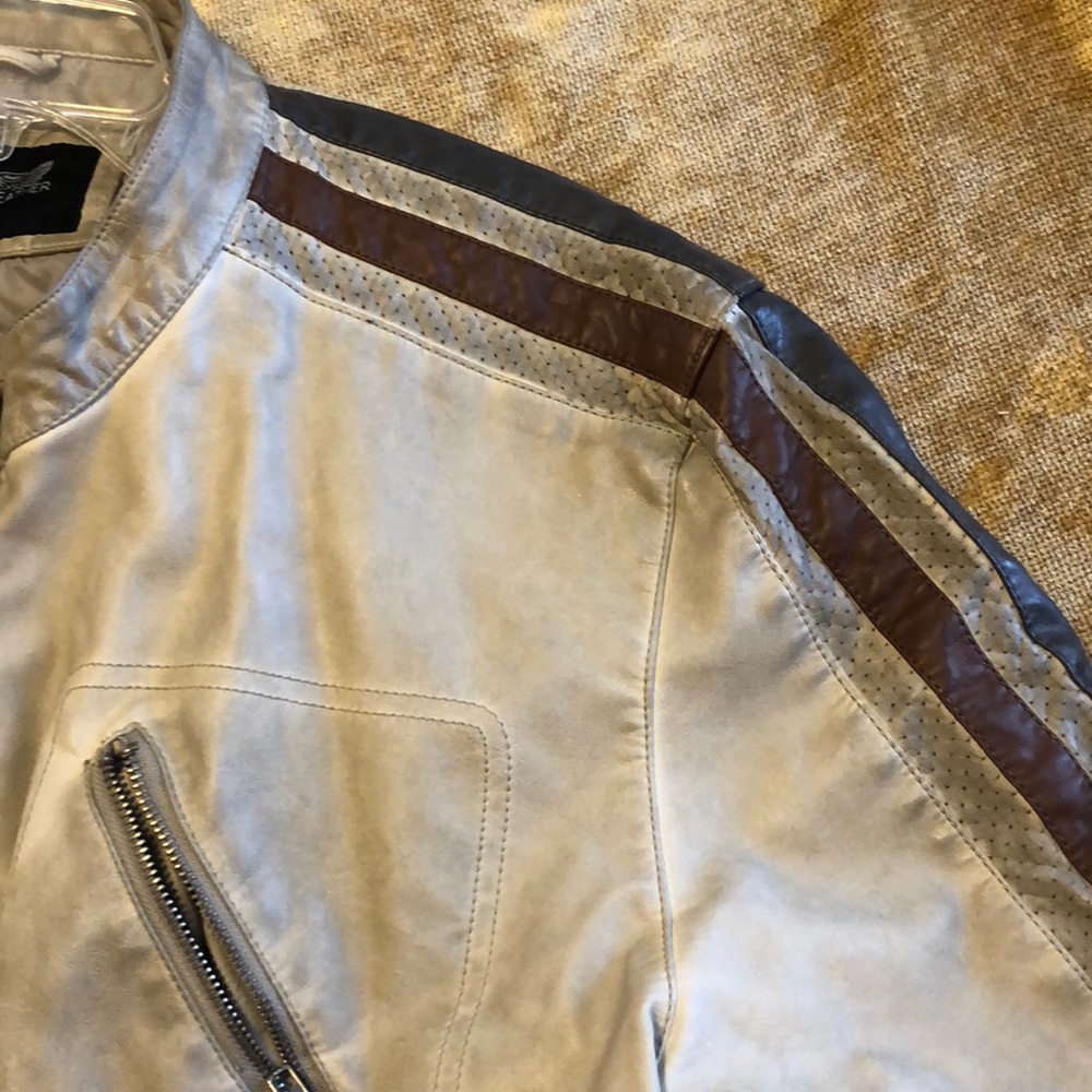 Distressed Leather Jacket - Picture 5 of 8